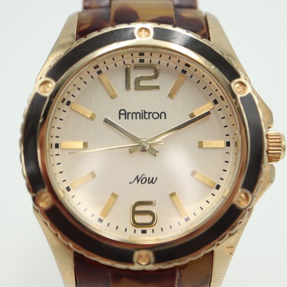 Armitron Womens Tortoise Brown Watch Gold Tone Acrylic Bracelet w New Battery - Picture 6 of 14